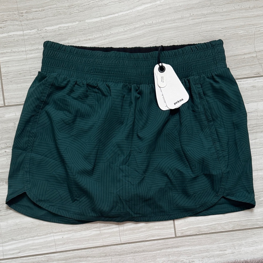Prana Peak to Pavement Skort Wilderness Linea